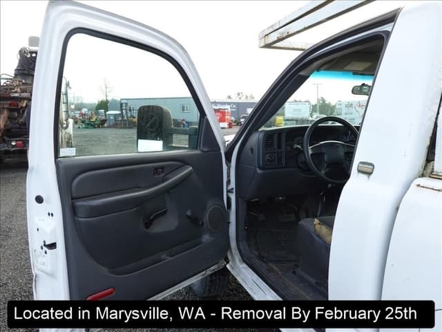 Image of Chevrolet 2500 equipment image 4