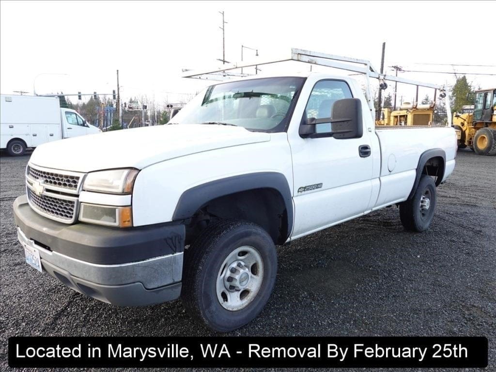 2005 Chevrolet 2500 Equipment Image0