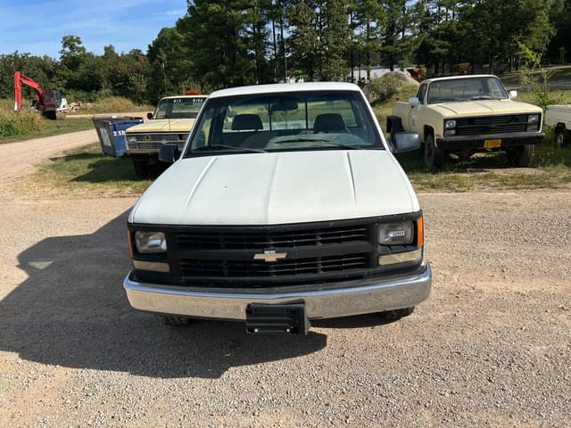 Image of Chevrolet 1500 equipment image 1