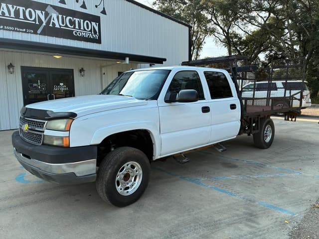 Image of Chevrolet 2500 equipment image 1