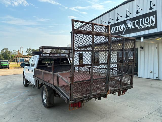 Image of Chevrolet 2500 equipment image 4