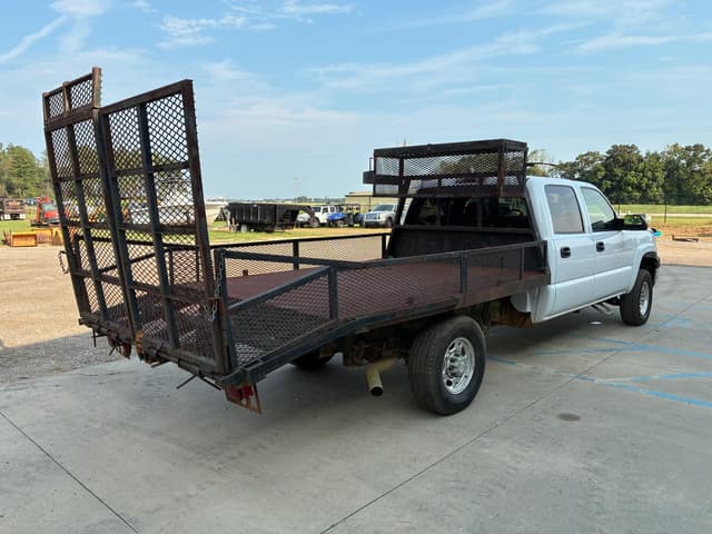 Image of Chevrolet 2500 equipment image 3