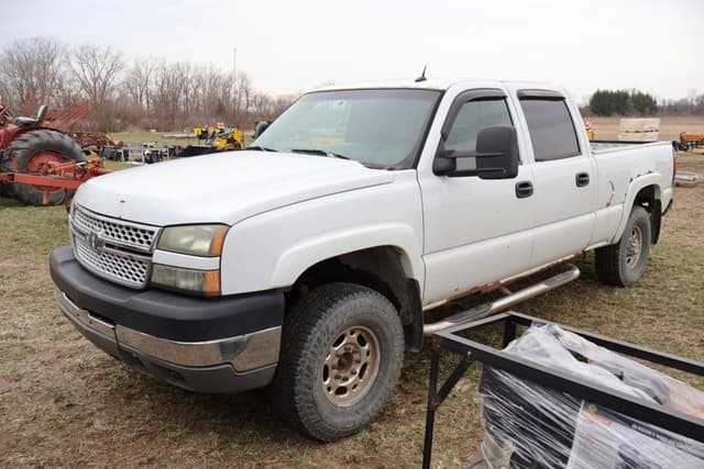 Image of Chevrolet 2500 equipment image 1