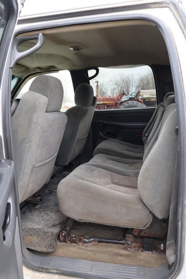 Image of Chevrolet 2500 equipment image 4