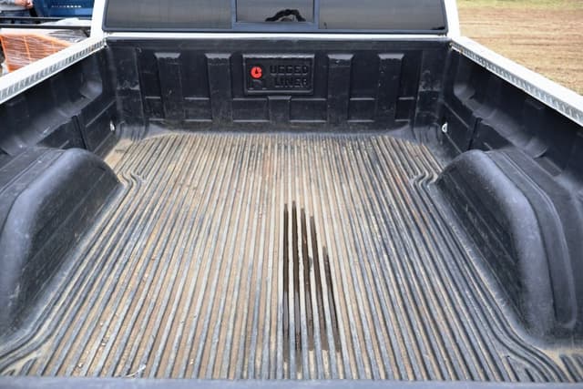 Image of Chevrolet 2500 equipment image 3