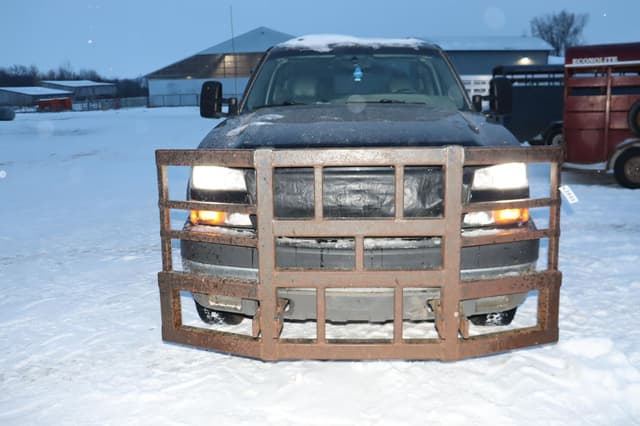 Image of Chevrolet 2500 equipment image 1