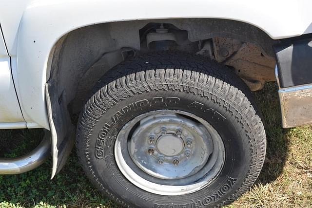 Image of Chevrolet 2500 equipment image 4