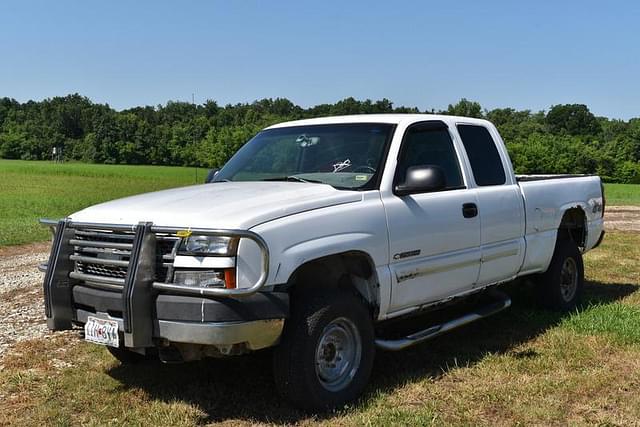Image of Chevrolet 2500 equipment image 2