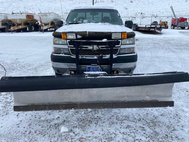 Image of Chevrolet 2500HD equipment image 1