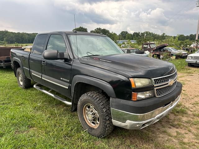 Image of Chevrolet 2500 equipment image 1