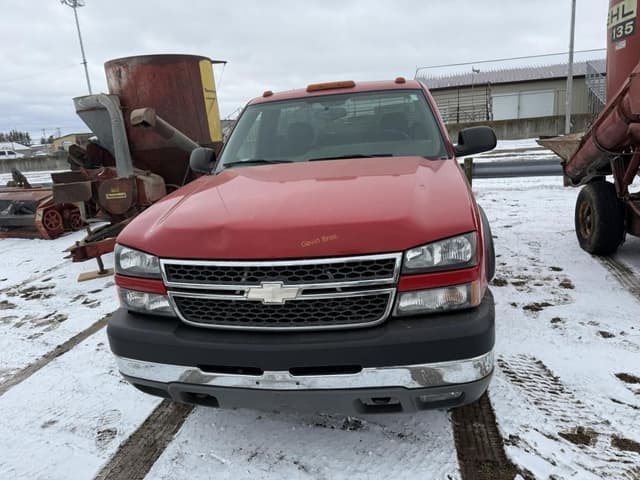 Image of Chevrolet 2500 equipment image 2