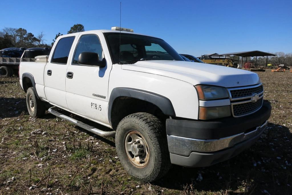 Image of Chevrolet 2500HD Primary image