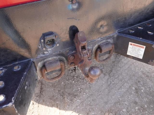 Image of Chevrolet 2500HD equipment image 4