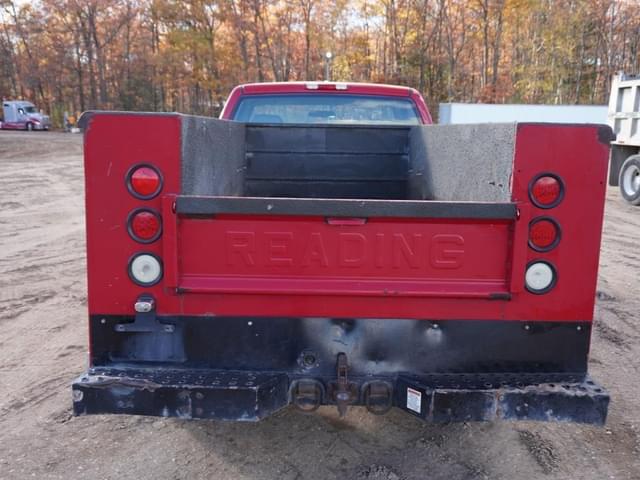 Image of Chevrolet 2500HD equipment image 3