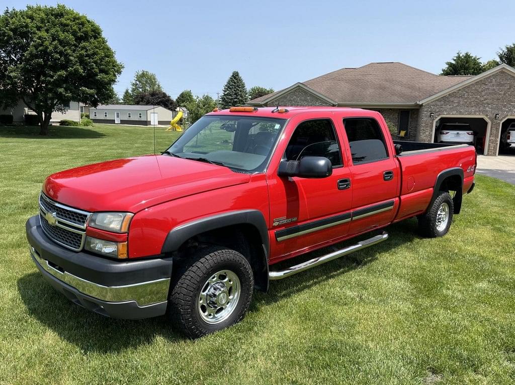 Image of Chevrolet 2500HD Primary image