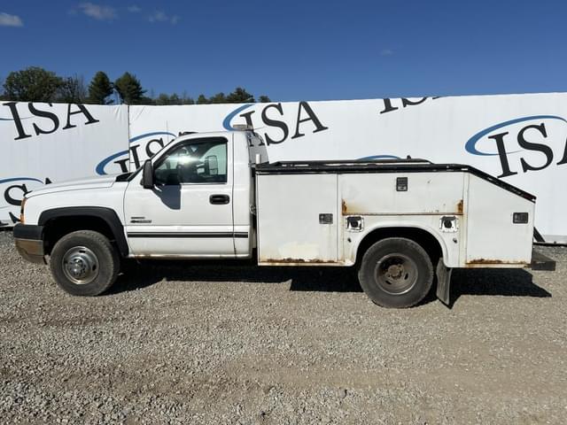 Image of Chevrolet 3500 equipment image 1