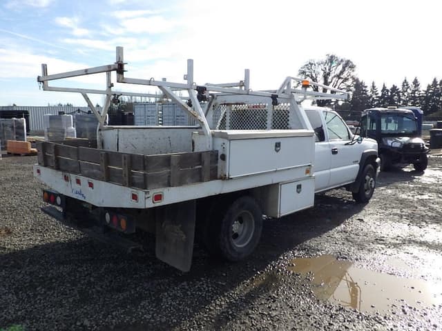Image of Chevrolet 3500 equipment image 3