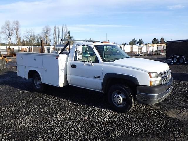 Image of Chevrolet 3500 equipment image 1