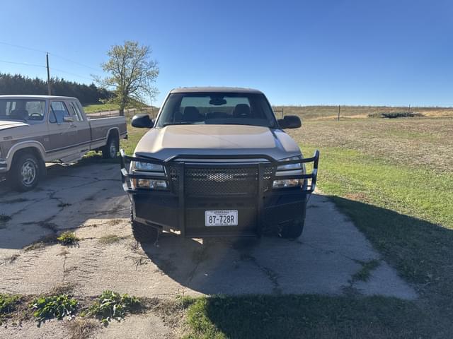 Image of Chevrolet 3500 equipment image 4