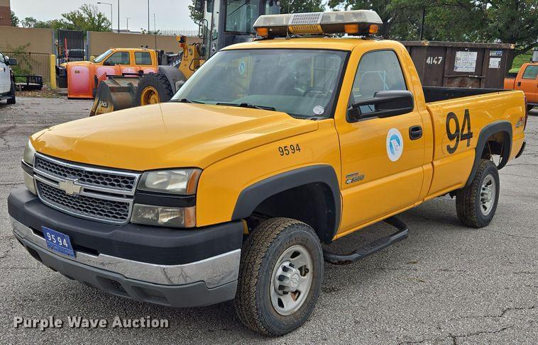 Image of Chevrolet 3500 Primary image