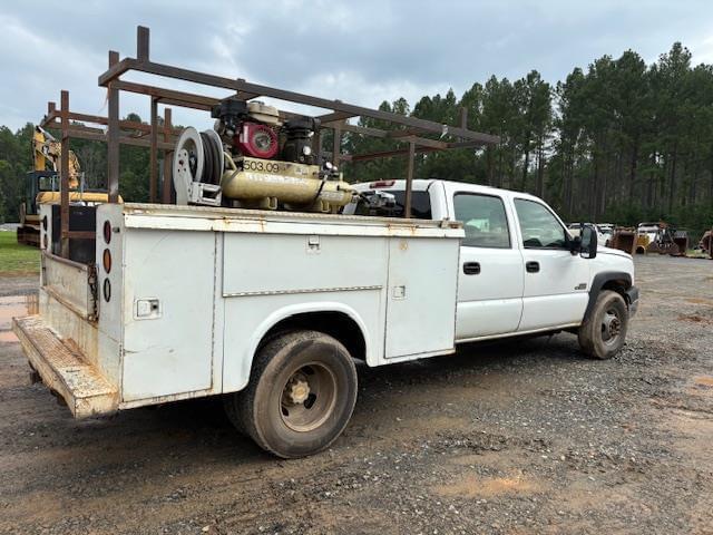 Image of Chevrolet 3500 equipment image 3