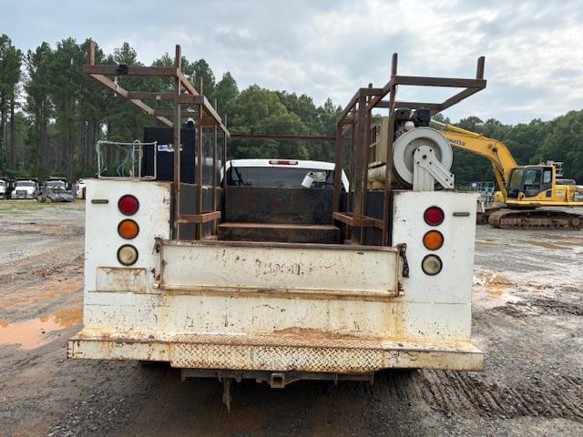 Image of Chevrolet 3500 equipment image 4