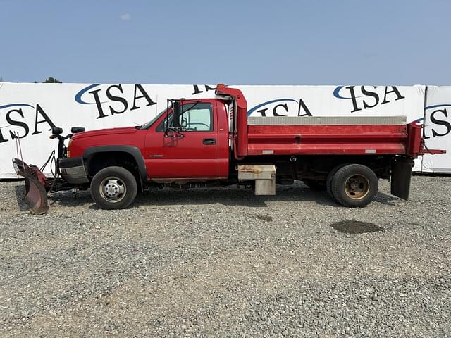 Image of Chevrolet 3500 equipment image 1