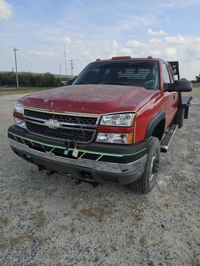 Image of Chevrolet 3500HD equipment image 1