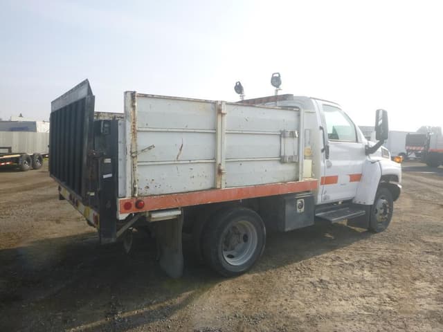 Image of Chevrolet 4500 equipment image 2