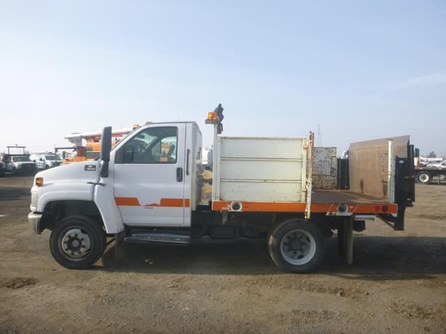 Image of Chevrolet 4500 equipment image 4