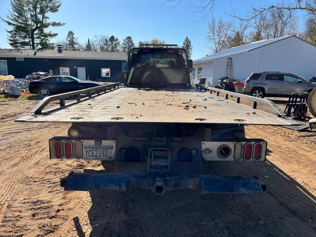 Image of Chevrolet 5500 equipment image 3