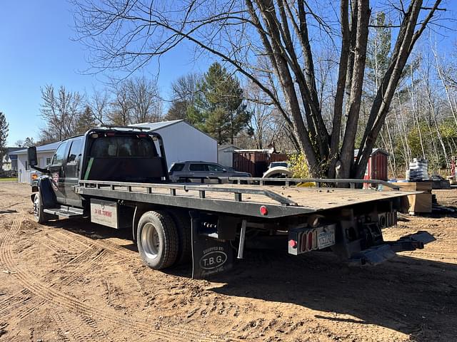 Image of Chevrolet 5500 equipment image 2