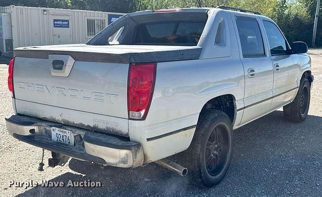 Image of Chevrolet 1500 equipment image 4