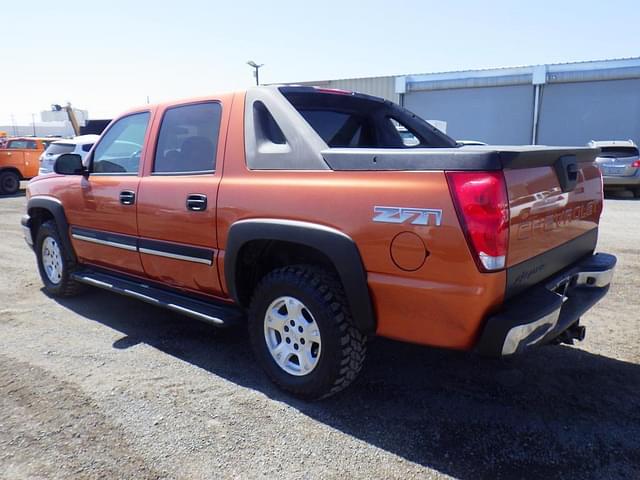 Image of Chevrolet Avalanche equipment image 3
