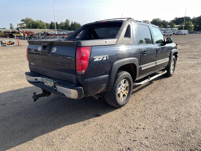 Image of Chevrolet Avalanche equipment image 4