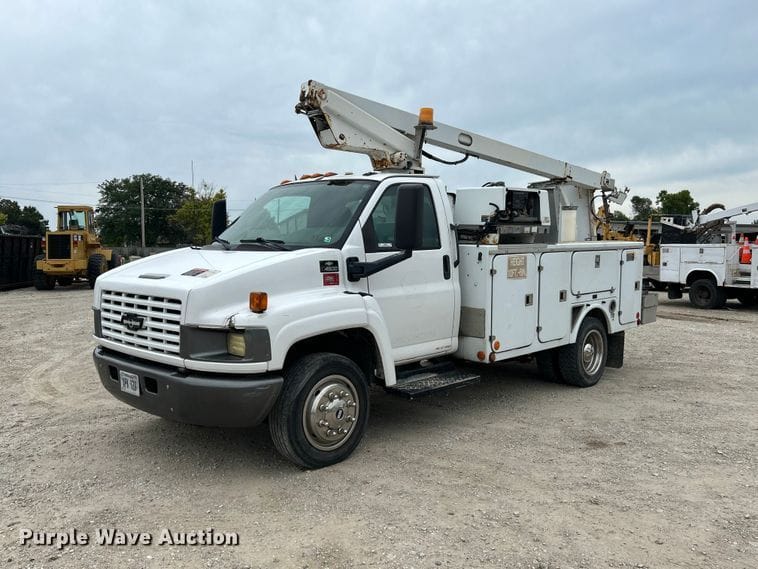 2005 Chevrolet C4500 Equipment Image0