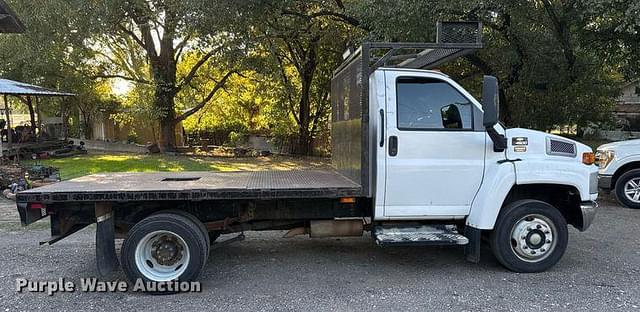 Image of Chevrolet C4500 equipment image 3