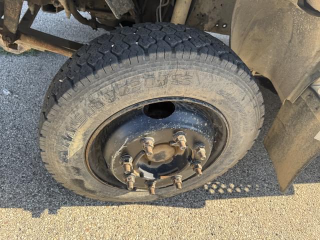 Image of Chevrolet C4500 equipment image 2