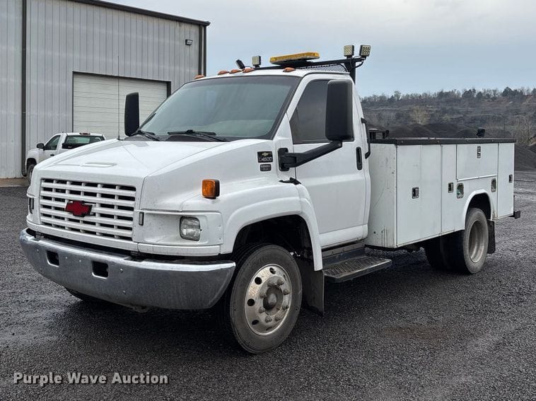 2005 Chevrolet C4500 Equipment Image0