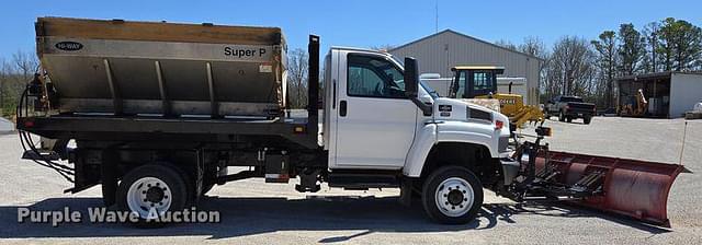 Image of Chevrolet C5500 equipment image 3