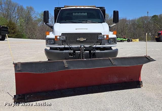 Image of Chevrolet C5500 equipment image 1