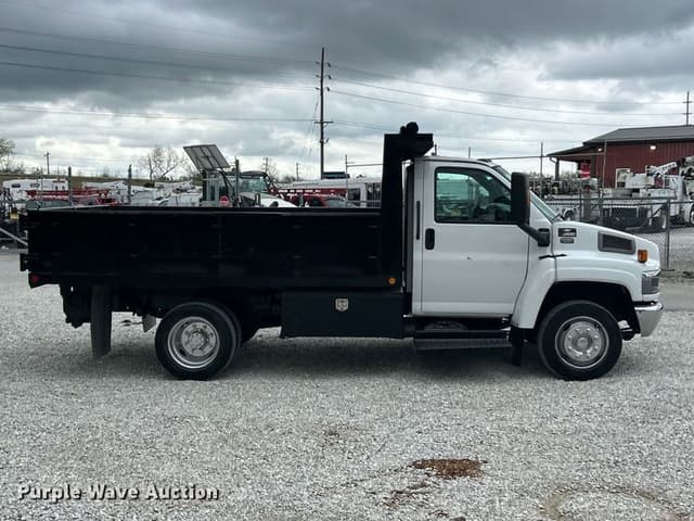 Image of Chevrolet C5500 equipment image 3