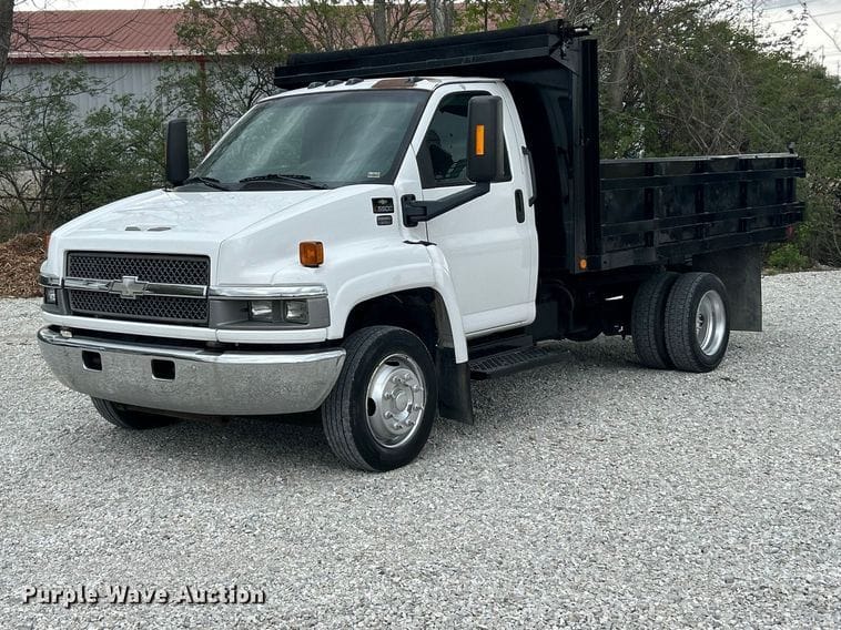 2005 Chevrolet C5500 Equipment Image0