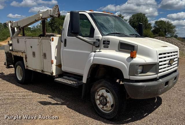 Image of Chevrolet C5500 equipment image 2