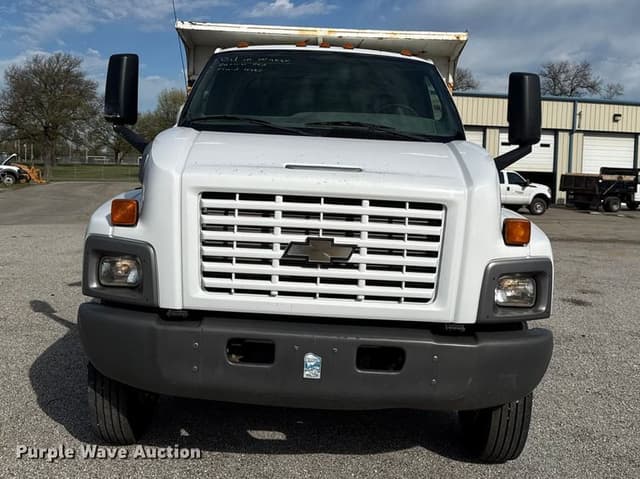 Image of Chevrolet C6500 equipment image 1