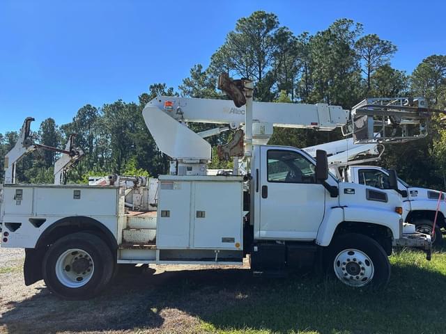 Image of Chevrolet C7500 equipment image 1