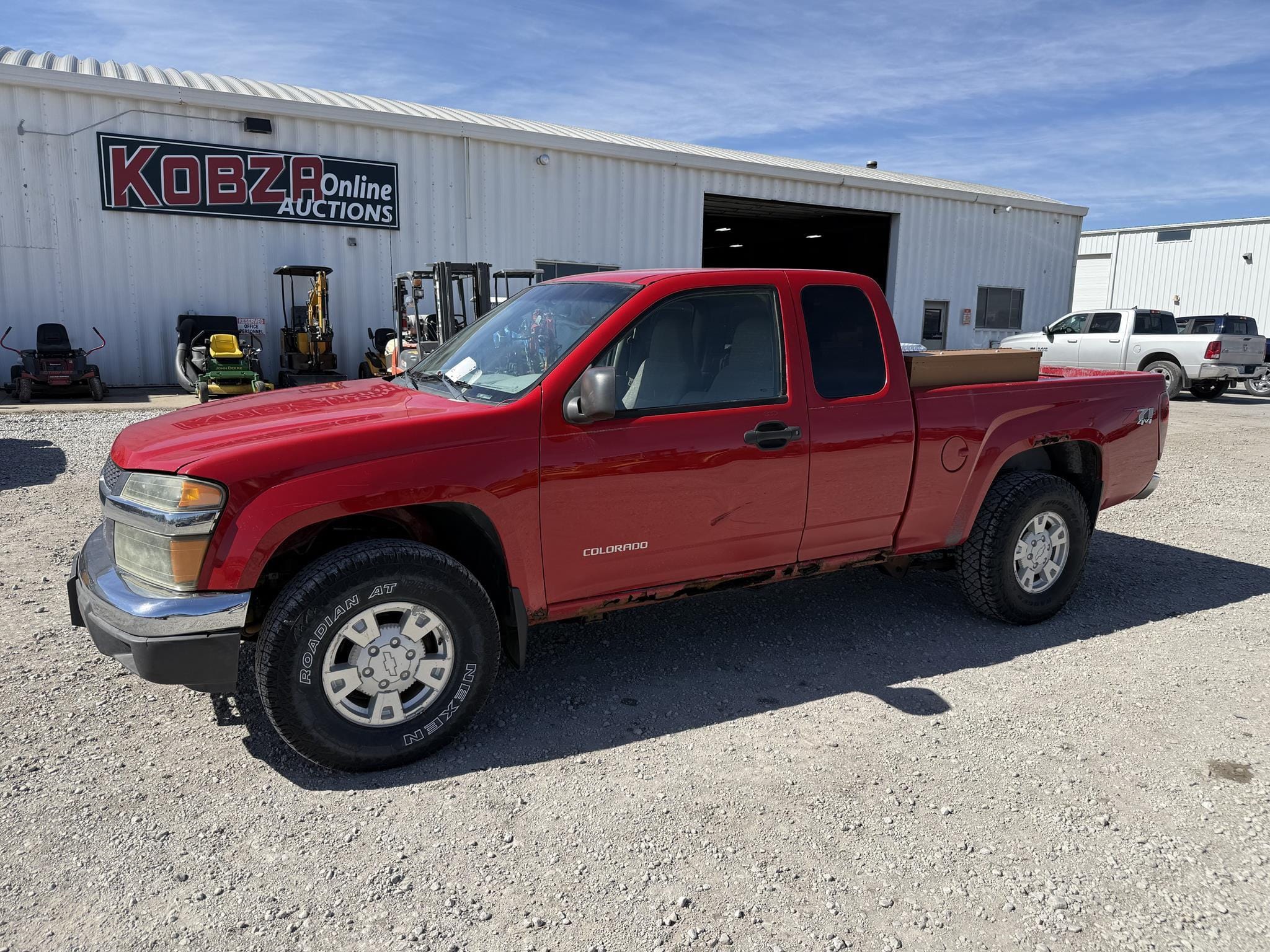 2005 Chevrolet Colorado Equipment Image0