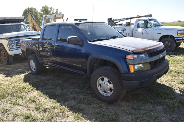 Image of Chevrolet Colorado equipment image 2