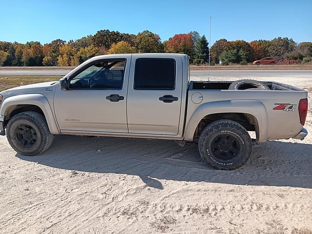 Image of Chevrolet Colorado equipment image 4