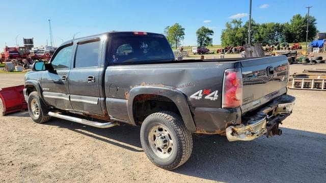 Image of Chevrolet K2500 equipment image 2